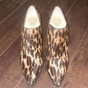 Leopard Vince Camuto booties 🖤🤎